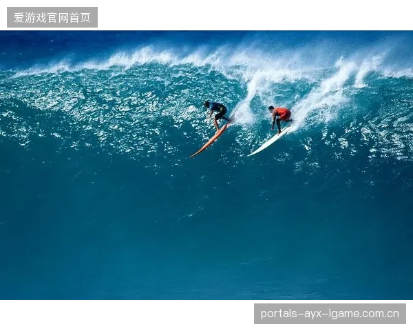 冲浪选手巨浪上完美站立：挑战极限，驾驭大海的力量