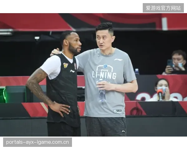 周鹏经验让广东攻防稳定，老将风范尽显